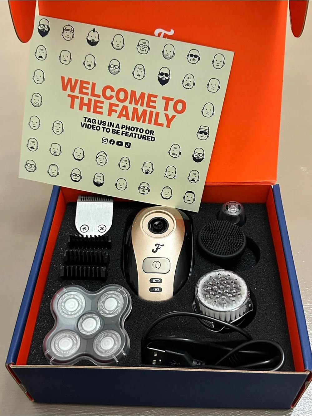 Freebird FlexSeries Electric Head Shaver Kit + Charging Dock - Open Box New